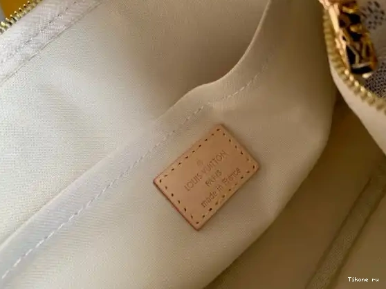 Affordable MULTI ACCESSOIRES VUITTON POCHETTE LOUIS 0611